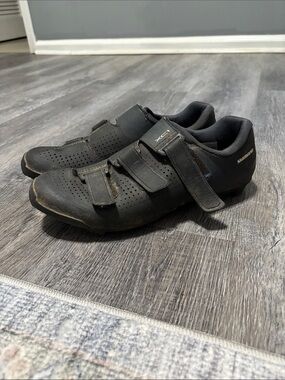 Shimano Black Cycling Shoes with Triple Strap and clips